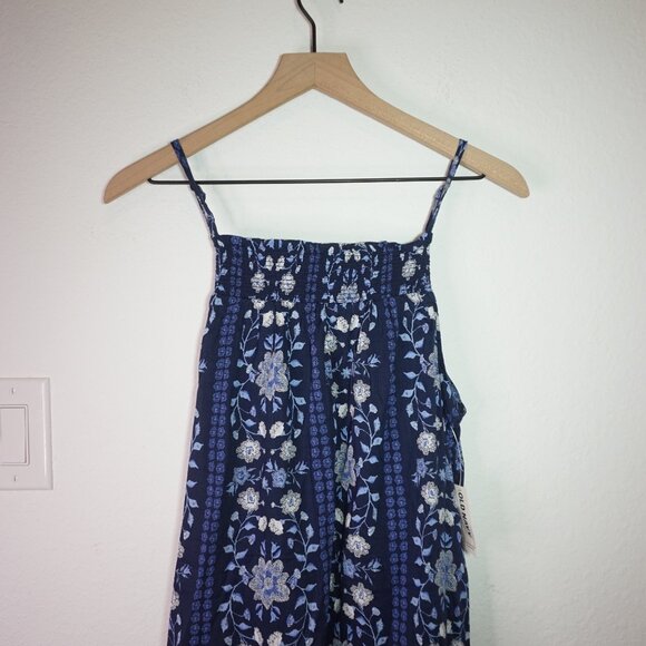 Old Navy Blue Flower Tank - Picture 5 of 14